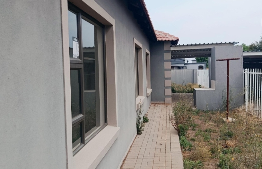 4 Bedroom Property for Sale in Mandela View Free State